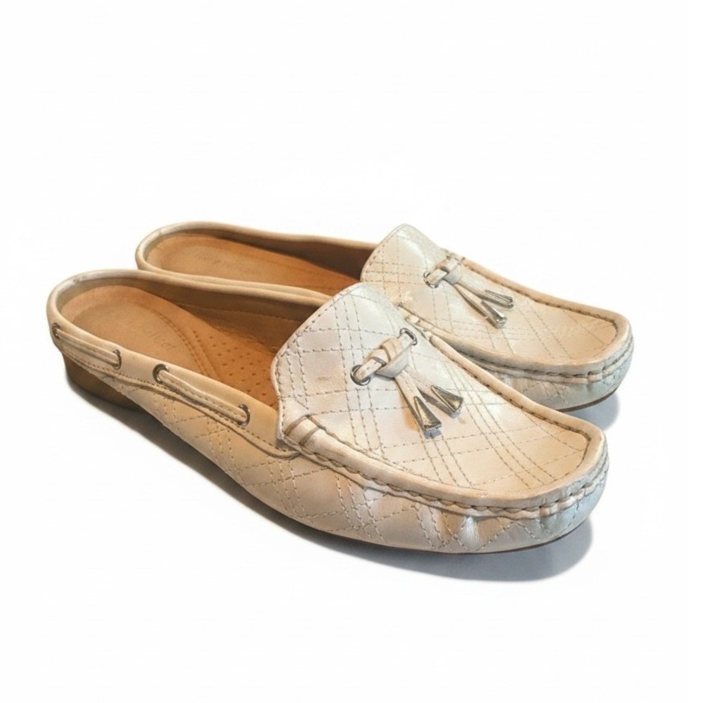 Naturalizer Gossip Mules 7M Cream Quilted Tassel Slip On Loafers Preppy